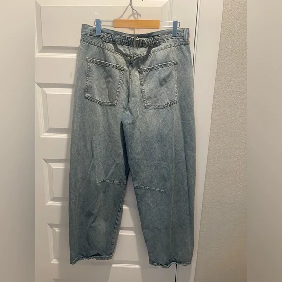 Urban outfitters BDG | Logan Buckle Baggy Barrel Jeans. 33W - Picture 5 of 10